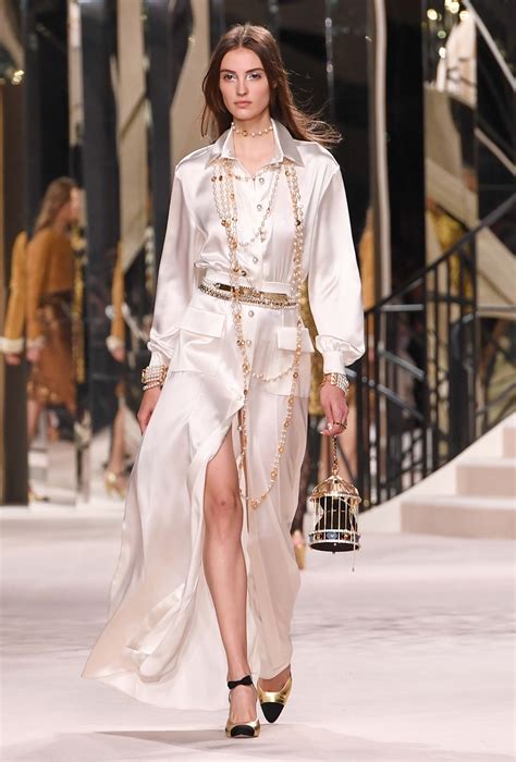 robe chanel 2019|Chanel thick robe.